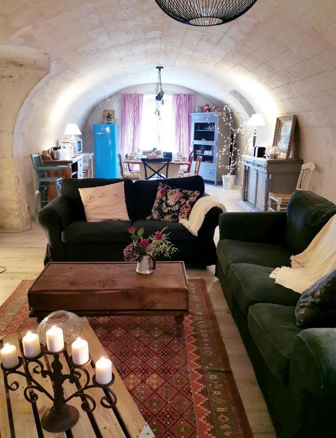 Quatre Chats sous un Pin Le Thoureil Extérieur photo